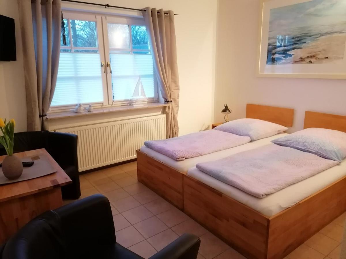 Boddenhus Auf Ruegen - Ferienwohnungen Und Pension Rappin المظهر الخارجي الصورة