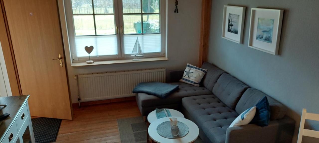 Boddenhus Auf Ruegen - Ferienwohnungen Und Pension Rappin المظهر الخارجي الصورة